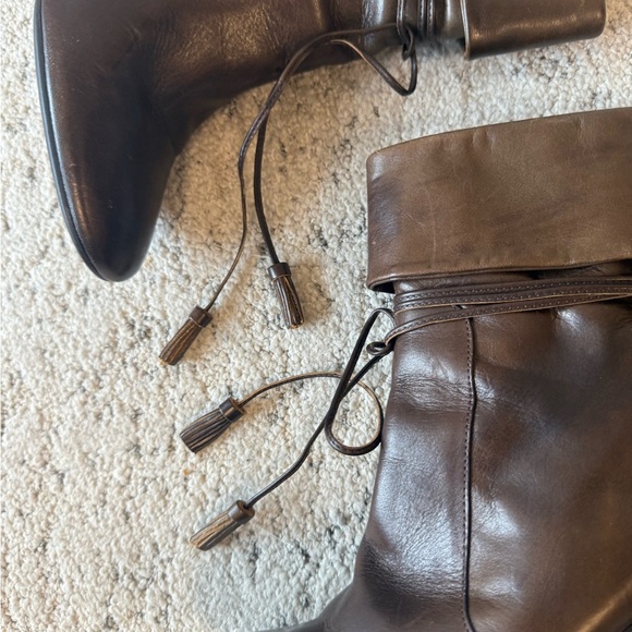 Fornarina 8.5 (39) MINT almost BRAND new Dark Brown Leather Boots with tassles - Picture 3 of 16